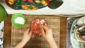 Картошка с котлетами в пароварке .