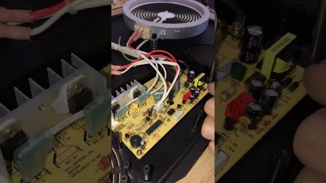 Чистим плитку от пыли #уборка #cleaning #пыль #dusty смотреть онлайн