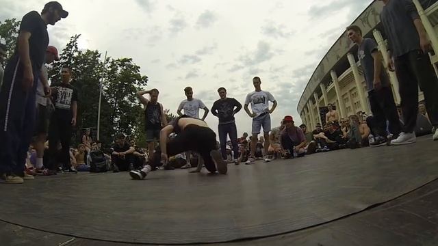 Лужники 3 на 3 в три угла смотреть онлайн