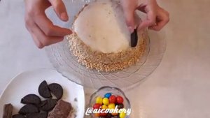 идея для украшения торта молочная девочка