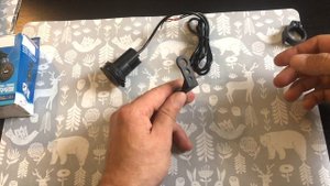 Универсальная USB розетка на мотоцикл | Обзор