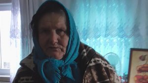 Бабушка ругается на внука