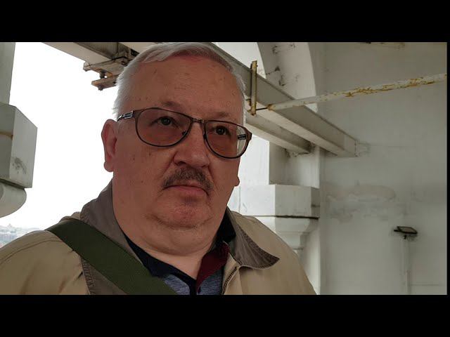 Мастер-класс колокольного звона Игоря Васильевича Коновалова на колокольне Храма Христа Спасителя