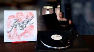 Alicia Keys - Fallin’ (2001) VInyl Video.mp4