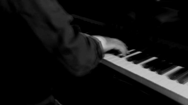 MEMORY - pianist Oleg Pereverzev