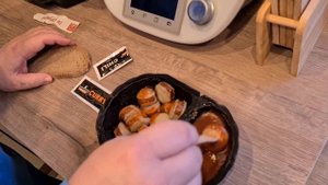 ДЕГУСТАЦИЯ ГОТОВОЙ ЕДЫ ИЗ МАГАЗИНА В ГЕРМАНИИ / Немецкие солбаски Карривурст.