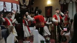 Армянский танец "Ярхушта"-Ансамбль "Арпи"