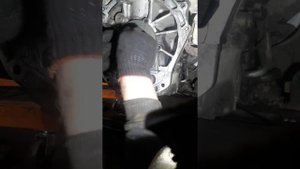 Как достать подшипник первичного вала, легко.