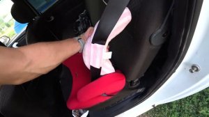 Подушки на ремни безопасности и мягкие накладки