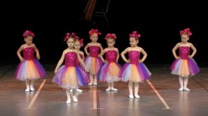 Милый танец для малышей