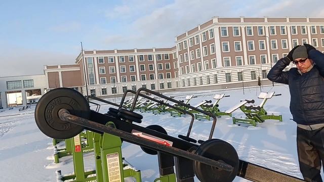 21.11.2023. Лёгкий морозец минус 7. Утренняя тренировка. Толчок штанги одной рукой. Вес 50 кг. смотреть онлайн