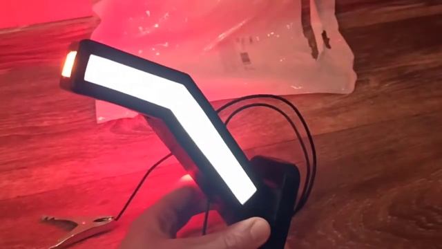 Польские боковые габаритные рога с "неоновым" матовым светом WAS W168 смотреть онлайн