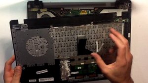 Разборка ноутбука Asus X550V для проведения чистки