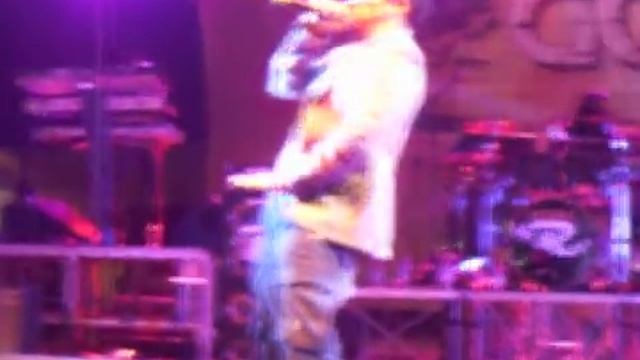 Shaggy canta Boombastic live @Parco Gondar Gallipoli смотреть онлайн