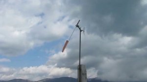 Однолопастной ветряк. Single-vane windmill