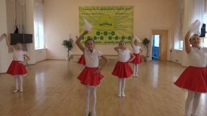 Танец У леса на опушке Пятые классы