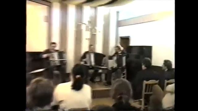 Гомельский квартет баянистов. А. Цыганков - Экспромт в стиле кантри смотреть онлайн