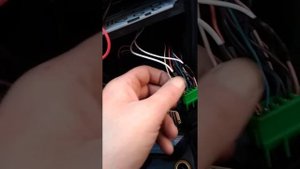 установка пульта ЦЗ на Dacia Logan MCV і тумблера на магнітолу