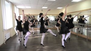 Экзамен по народно- сценическому танцу 1