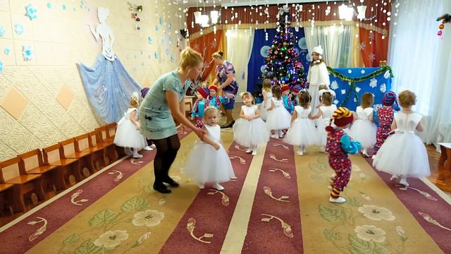 60 сад 6 група - Новорічна Казка смотреть онлайн