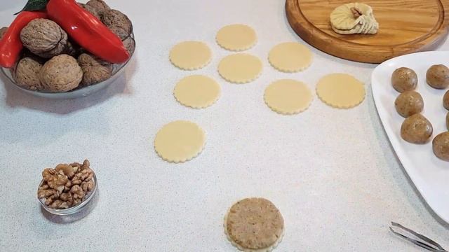 Нежное восточное ПЕСОЧНОЕ ПЕЧЕНЬЕ С ОРЕХОВОЙ НАЧИНКОЙ