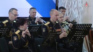 Защитников Отечества поздравляет оркестр Военно-морской академии