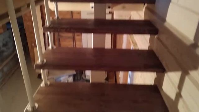 Обзор готовой лестницы серии Квадро с гостевой домик смотреть онлайн