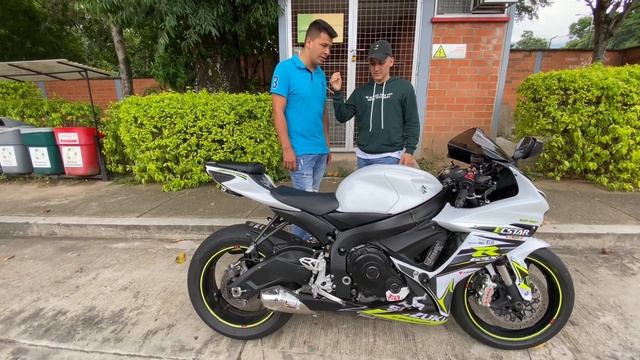 GSXR 600 TODO SOBRE ESTA ALTA CILINDRADA ??? смотреть онлайн
