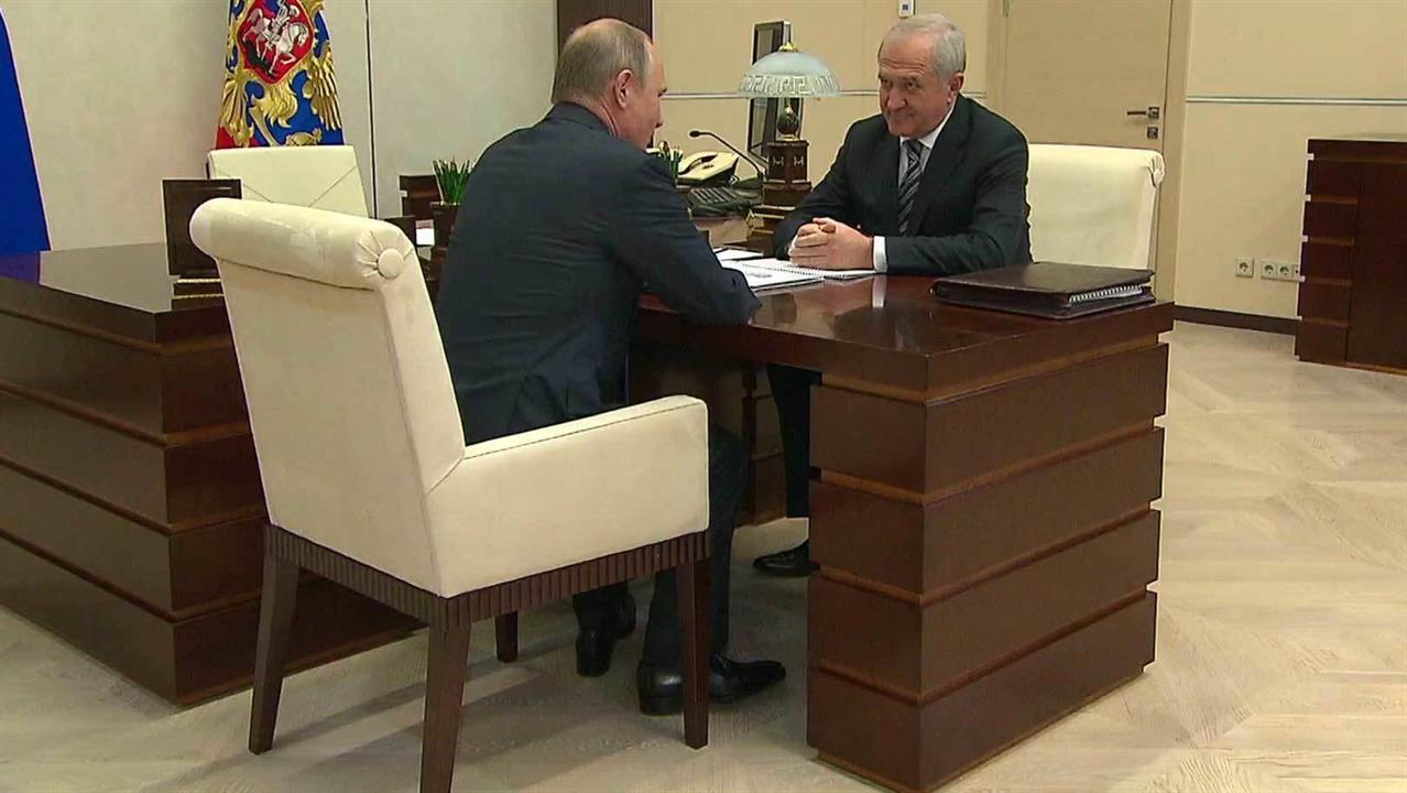 Результаты работы Федеральной таможенной службы Вл... Путин обсудил с ее главой Владимиром Булавиным