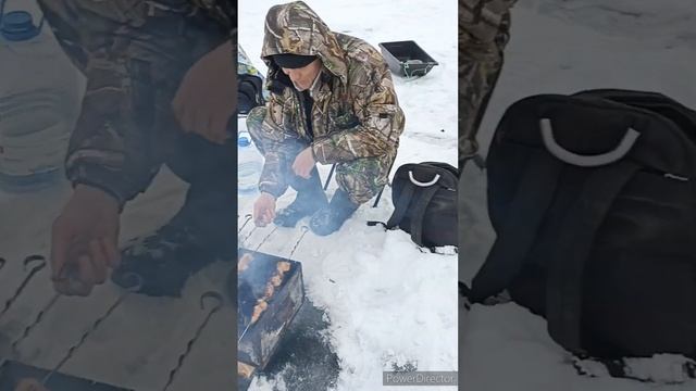 Рыбалка на окуня зимой смотреть онлайн