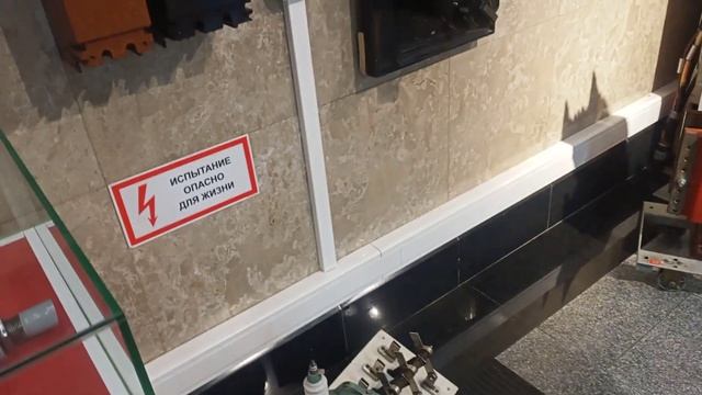 изучаем экспонаты музея Московского Метрополитена на станции Выставочная 4а Филёвская линия смотреть онлайн