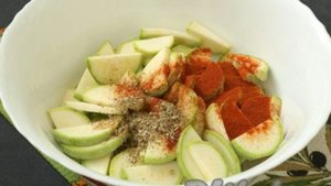 Филе индейки с кабачками в духовке