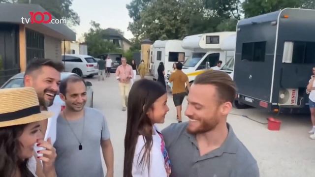 Ханде Эрчел ва Керем Бюрсин Ажралишти Ханде Эрчел и Керем Бурсин расстались
