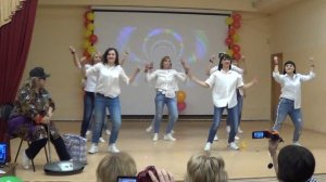 "Да я мать и я умею танцевать" Выступление  родителей 5 классов на "День матери"28.11.2019.