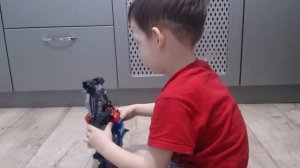 Мегатрон и Оптимус Прайм - два сильных лидера.