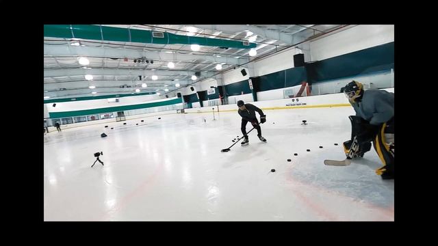 On Ice Goalie Training with Steve McKichan of @FutureProGoaltending смотреть онлайн