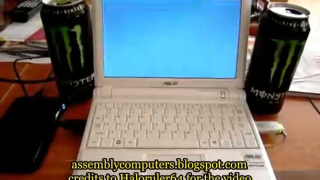 Mac OS X Leopard (iPC) on an ASUS 900 EEE PC смотреть онлайн