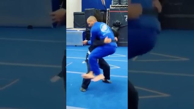 Бразильское Джиу джитсу Красивый Бросок с подменой ног смотреть онлайн