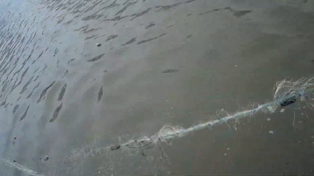 Первая рыбалка по открытой воде, сетями, много карася смотреть онлайн