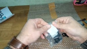 Упоры для капота  Ниссан Серена С-25.