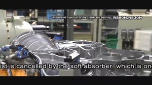 Автоматическая сборка двигателя мотоцикла роботами Kawasaki RS30N и Kawasaki RS80N