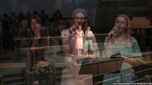 Пение трио — «Сердце во мне так плачет...».