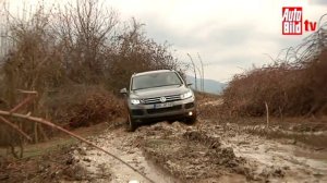 VW Touareg Hybrid vs Lexus RX 450 h test drive by autobild