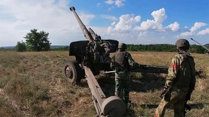 Внушительную колонну украинской военной техники уничтожили наши артиллеристы