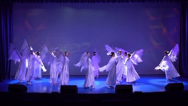 Образцовый коллектив современно-спортивного танца "СТАРС", постановка "Журавли" смотреть онлайн