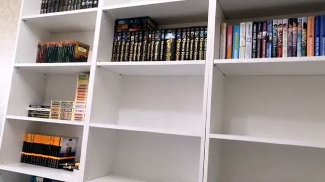 Книжные полки/Распаковка книг/Расставляем книги на новые стеллажи