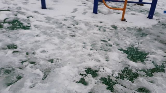 холодно ли зимой в волгограде. сильная метель в москве. снег сегодня влажный липкий автор. комочек снега. снег сегодня влажный липкий автор.