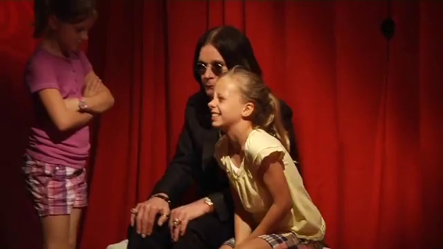 Оззи Озборн отжигает