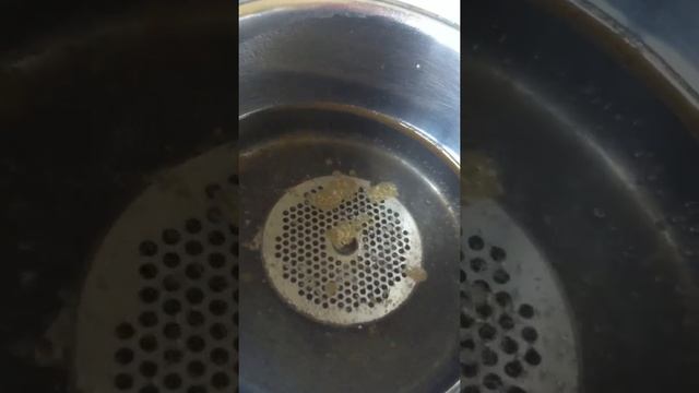 Как очистить решетку от заводской смазки Мясорубка