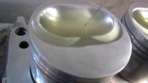 Мастерская Интерактивной Реставрации: объём "лужи" в поршнях  двигателя ВАЗ-2130